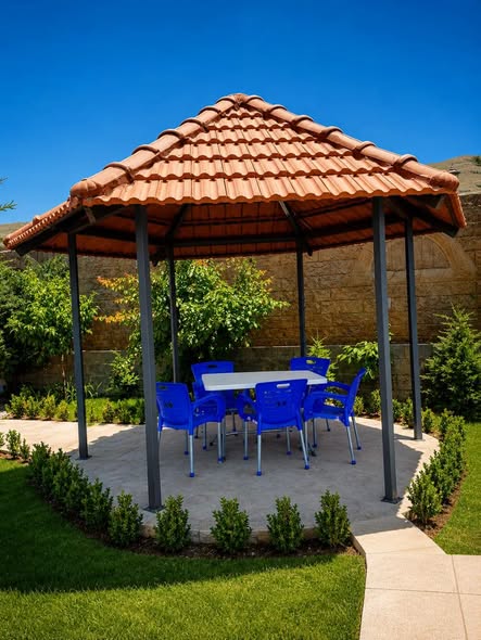مزرعة الرقي في مضايا مع مسبح 12×5