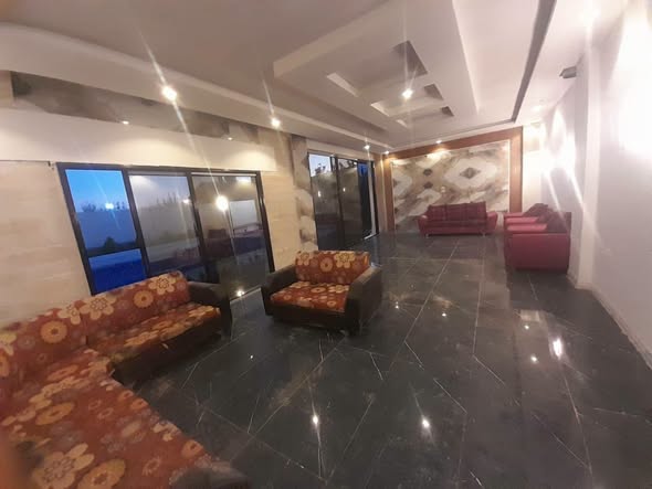 مزرعة الرقي في مضايا مع مسبح 12×5