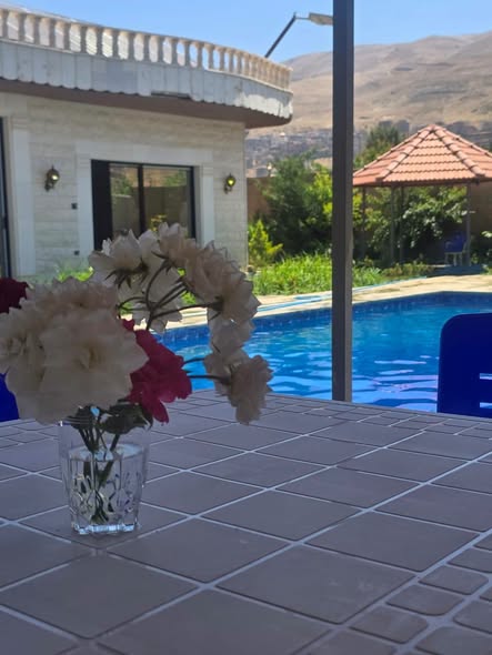 مزرعة الرقي في مضايا مع مسبح 12×5