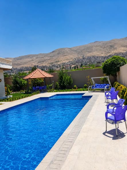 مزرعة الرقي في مضايا مع مسبح 12×5