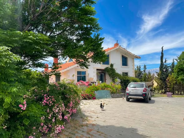 Villa for Sale in Quneitra · 360 m²