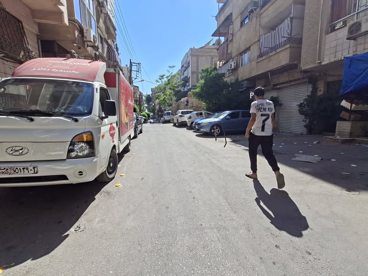 دمشق، محل 15 م² أرضي