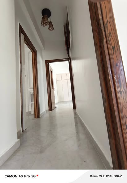 أرض مطروحة للإيجار