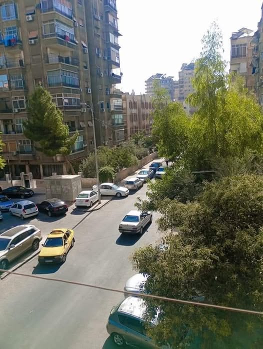 شقة 130 م²، 3 غرف وصالون، طابق تاني