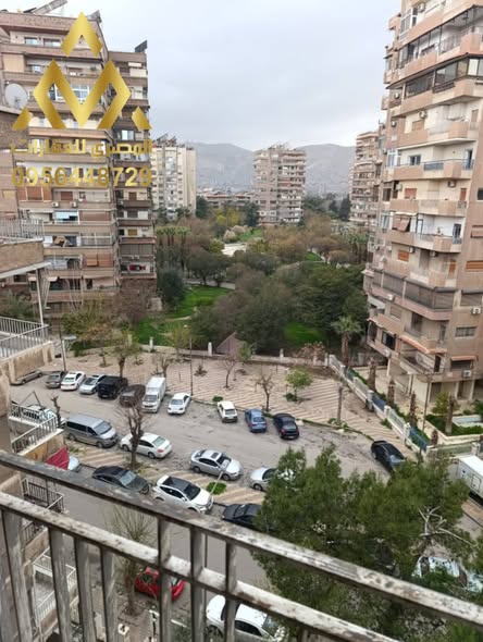 عقار 100 م² مع مصعد وإطلالة