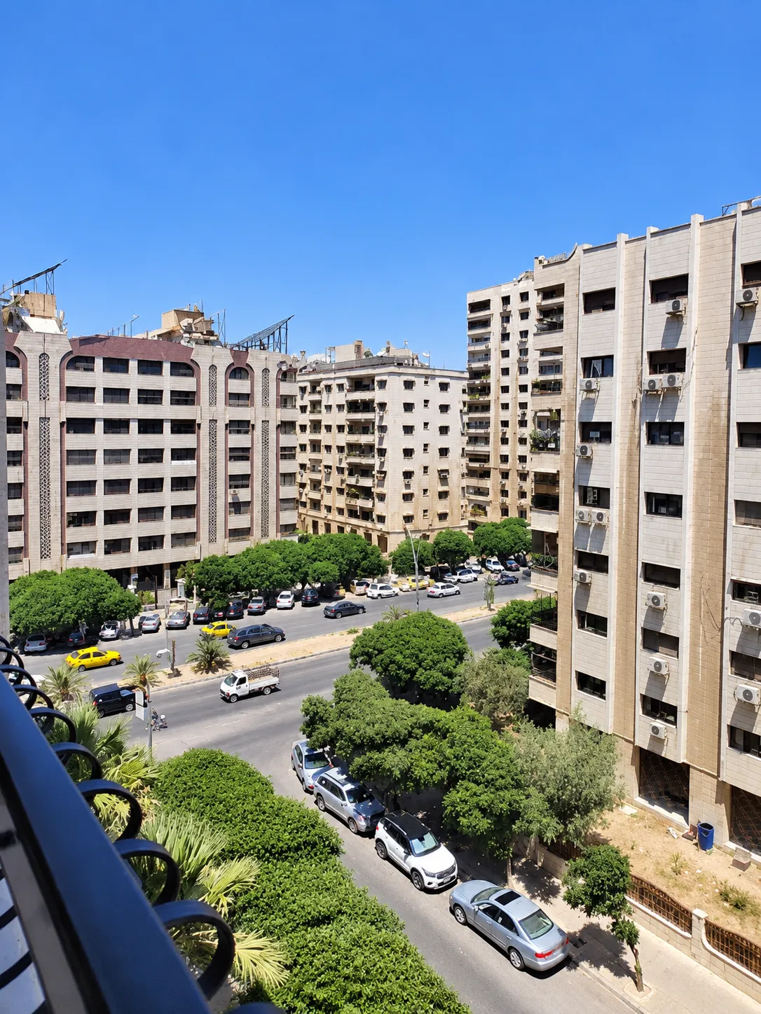 3-Bedroom Apartment for Sale in Damascus · 360 m² — photo 2