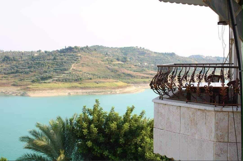 15-Bedroom Chalet for Sale in Latakia · 1,598 m² — photo 5